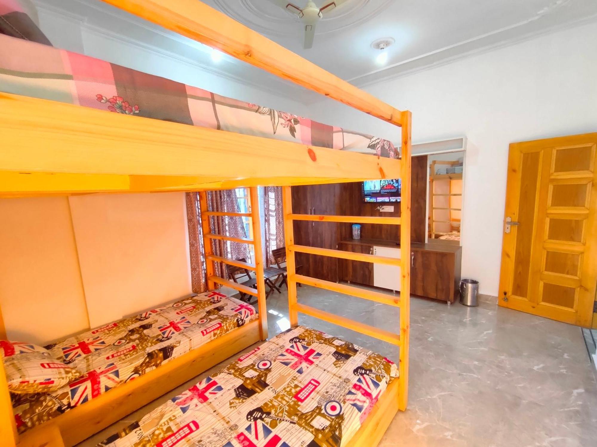 Travelodge Homestay Bīr Eksteriør billede
